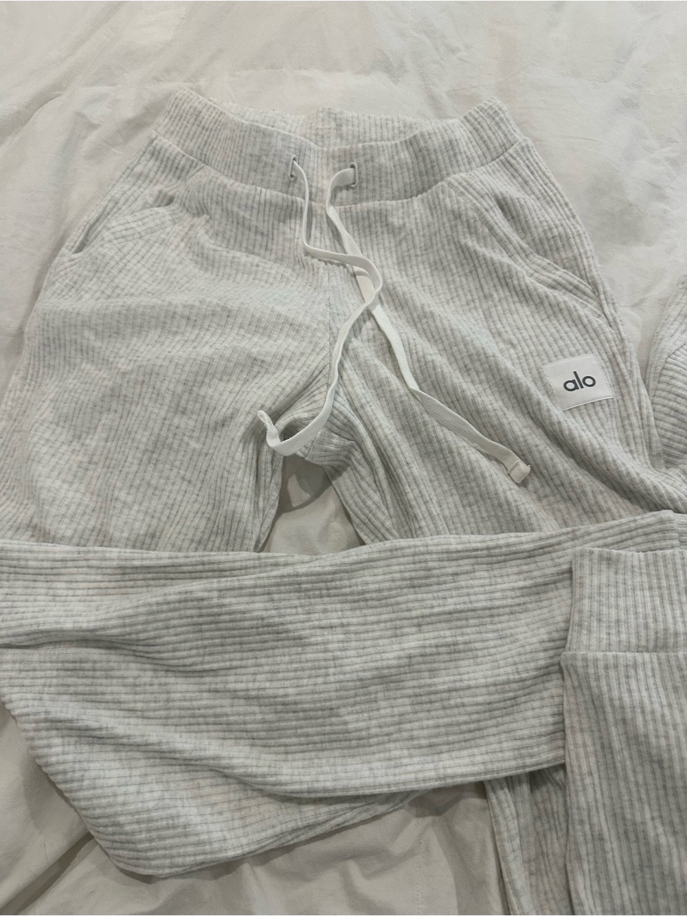 ALO Yoga Light Heather Gray Ribbed Hoodie & Jogger Set - Picture 3 of 5
